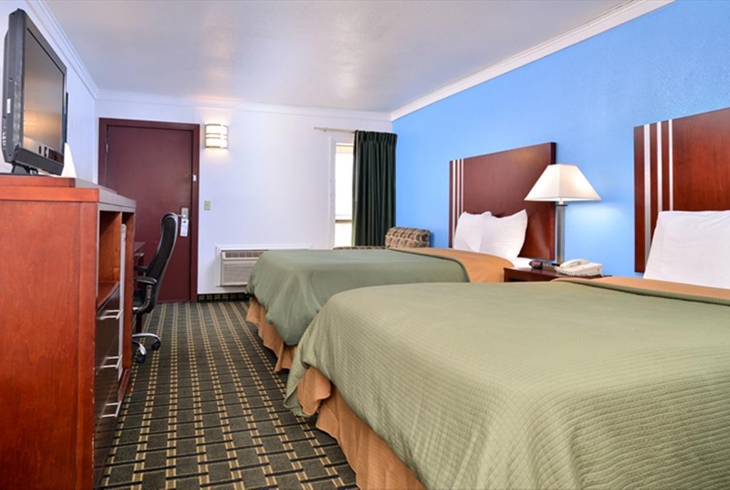 Executive Inn Edmond Ruang foto